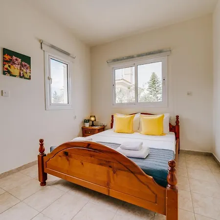 Βίλα Villa Nikol *