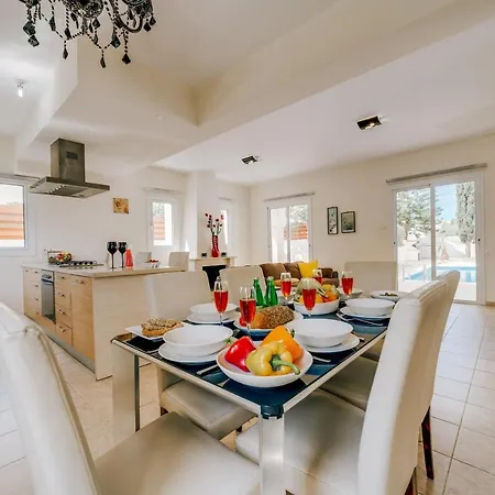 Villa Villa Nikol *